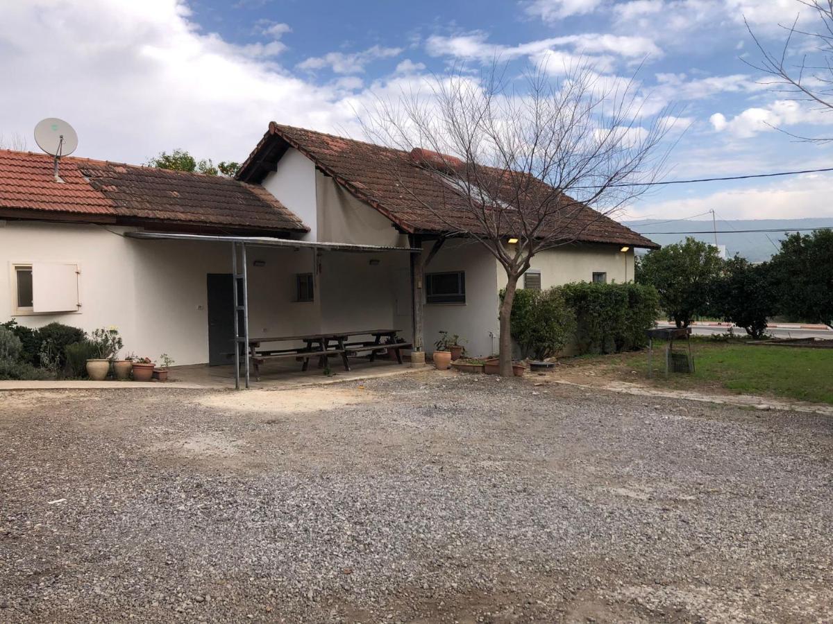 Kurlender Guest House Sheʼar Yashuv Екстериор снимка